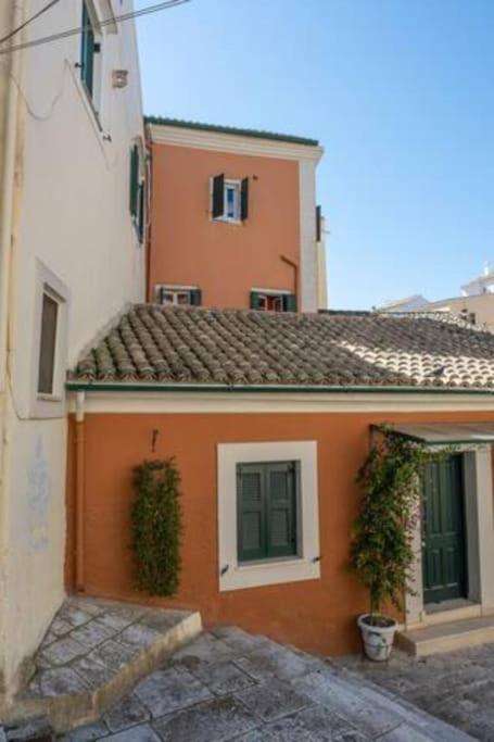 דירות Corfu  Newly Renovated 1730'S Venetian Loft מראה חיצוני תמונה